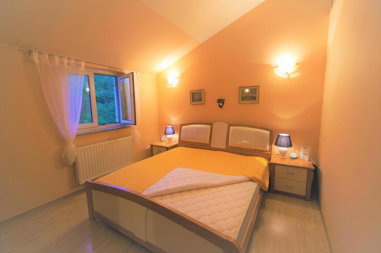 Apartments Coral, Klimno, Island Krk Exteriér fotografie