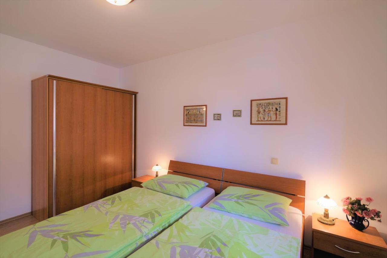 Apartments Coral, Klimno, Island Krk Exteriér fotografie